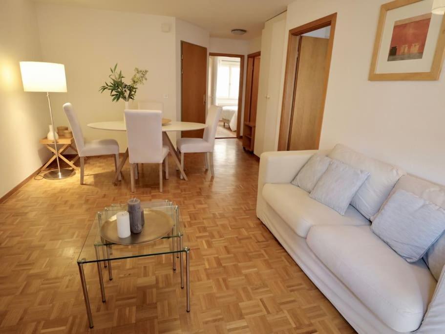 Comfortable, Very Well Located Between Train Station And Lake! Lozanna Zewnętrze zdjęcie